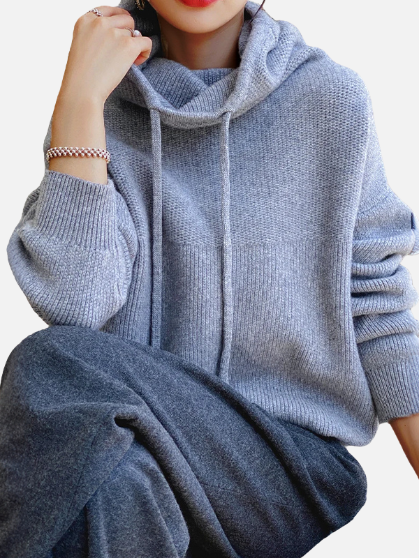 Marianne | Oversized Knitted Hoodie with Hood